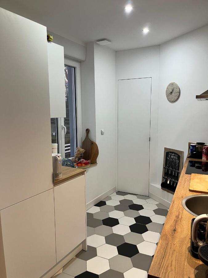 Le Petit Universel วีเมอเรอ ภายนอก รูปภาพ